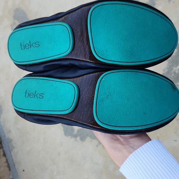 Tieks California Navy Size 8 - Picture 10 of 10